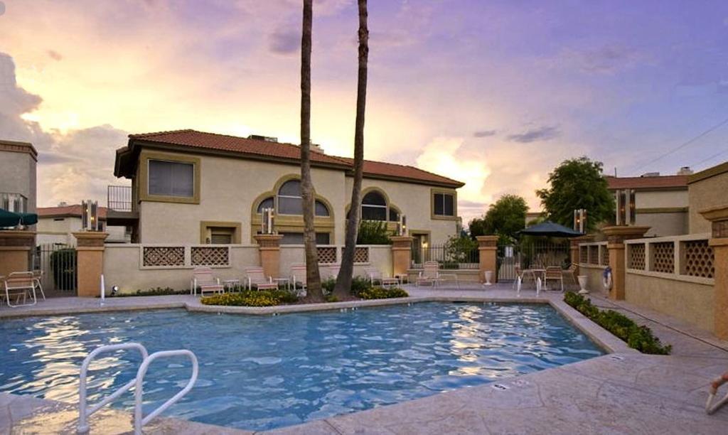 Private Resort Community Surrounded By Mountains W/3 Pool-Spa Complexes, All Heated & Open 24/7/365! Phoenix Eksteriør bilde
